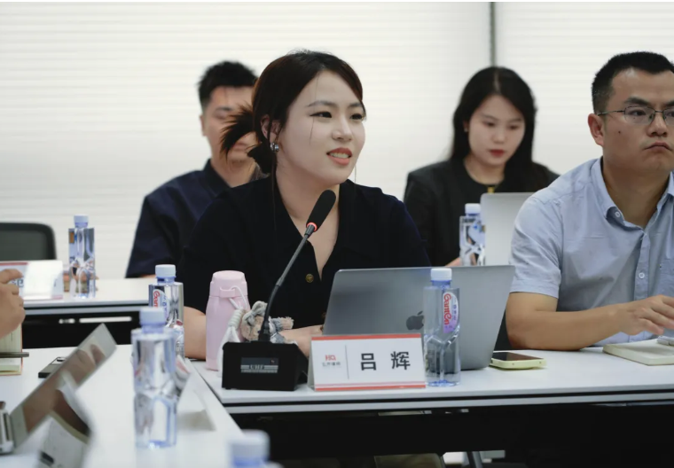 弘齐新闻 | 深耕案源服务・赋能人才发展 —— 第二季度核心工作例会暨 "青研汇" 沙龙圆满召开