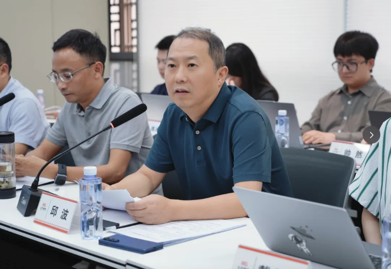 弘齐新闻 | 深耕案源服务・赋能人才发展 —— 第二季度核心工作例会暨 "青研汇" 沙龙圆满召开