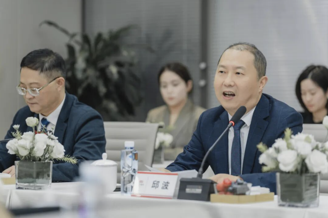 弘齐新闻｜郎酒股份有限公司总经理汪博炜一行到访弘齐律所，共话合规发展，深化战略友谊