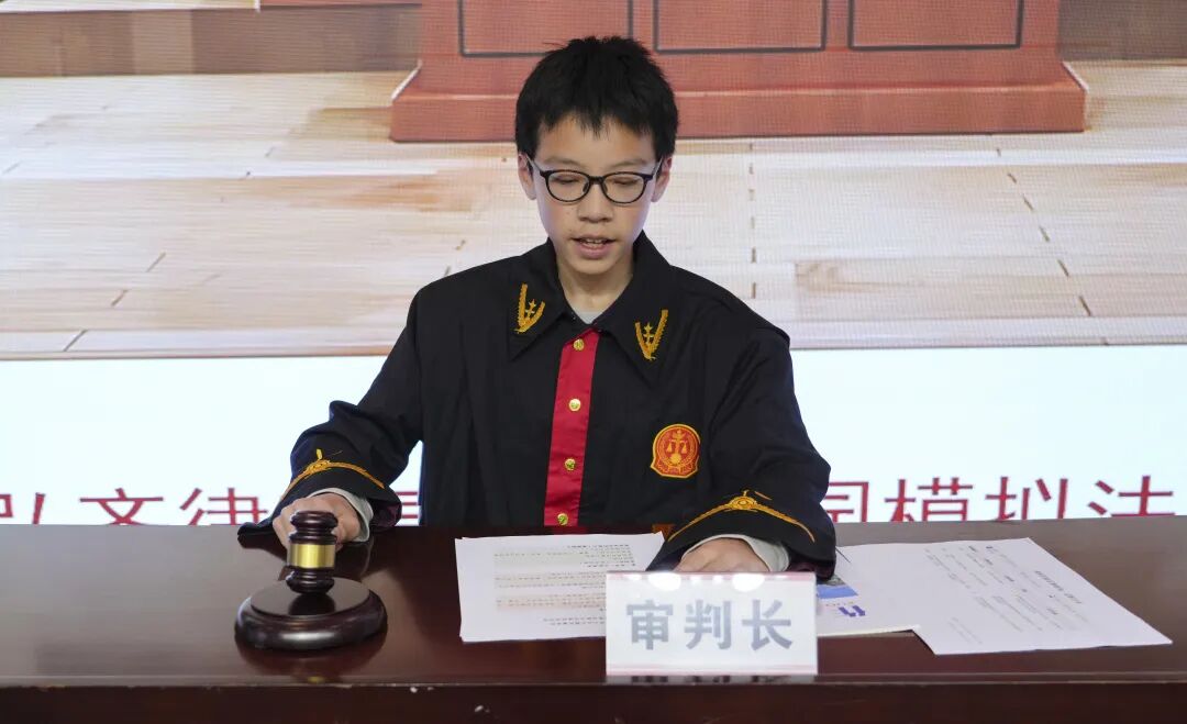 弘齐新闻｜我所携手成都外国语学校开展模拟法庭活动